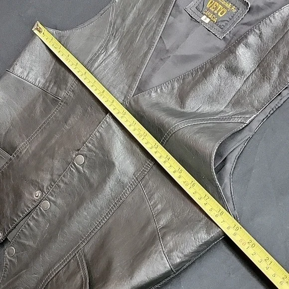 VETO Canada 100% Leather Button Snap Down Vest - Picture 9 of 11